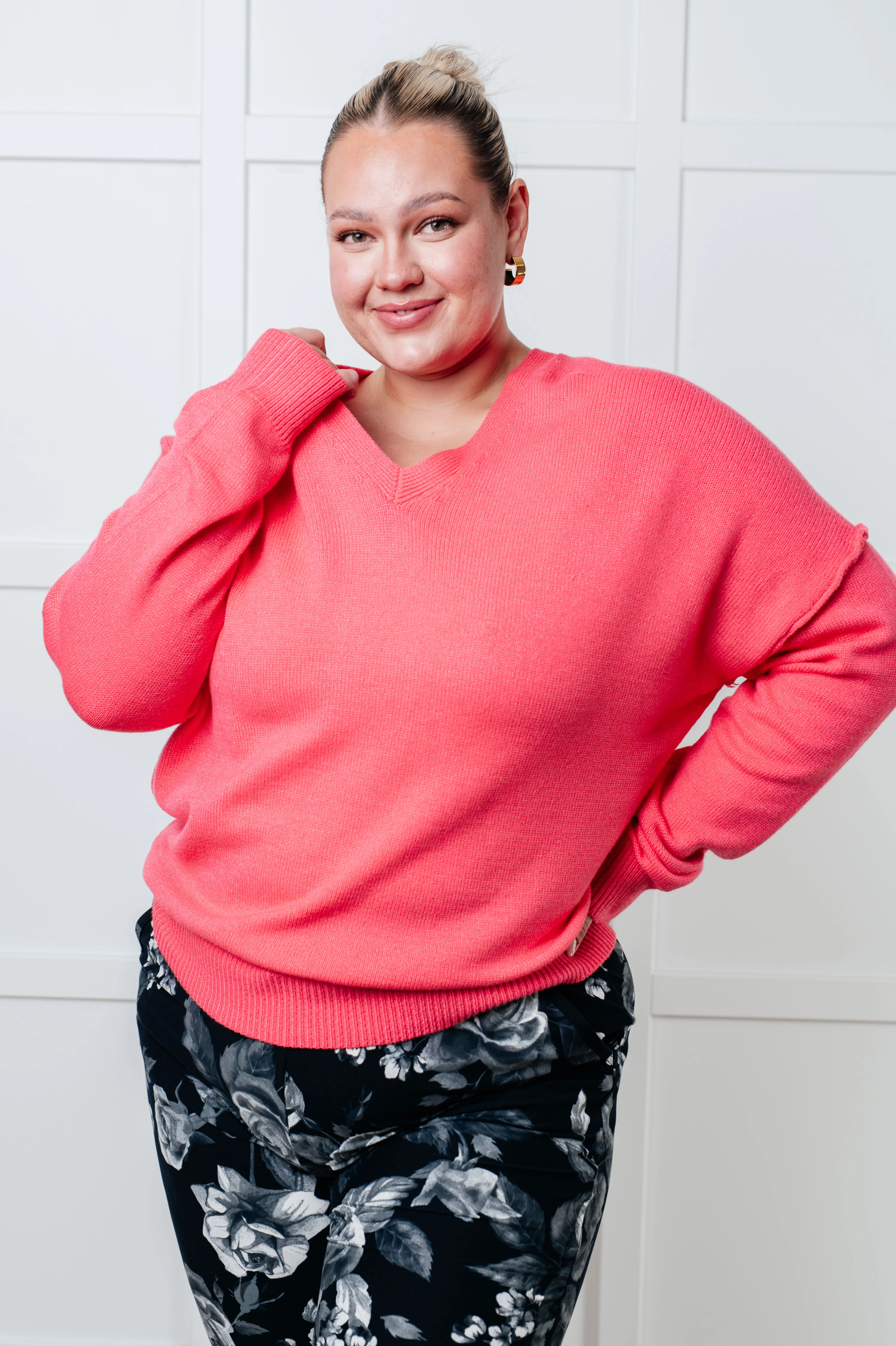 Very Understandable V-Neck Sweater in Pink - 12/29/2025 - Image 4