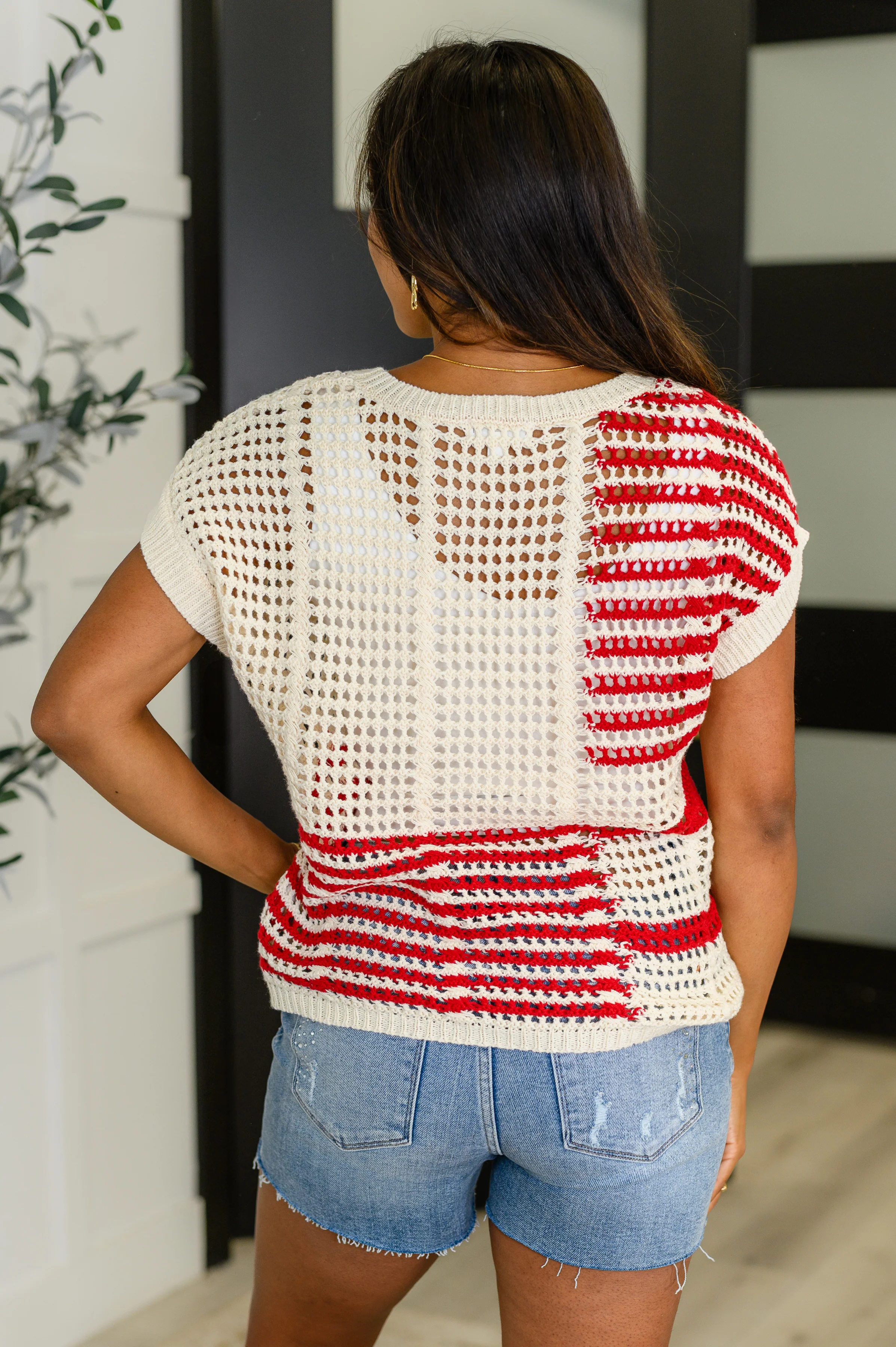 Vibes Don't Lie Net Tee Red Striped - 8/8/2025 - Image 5