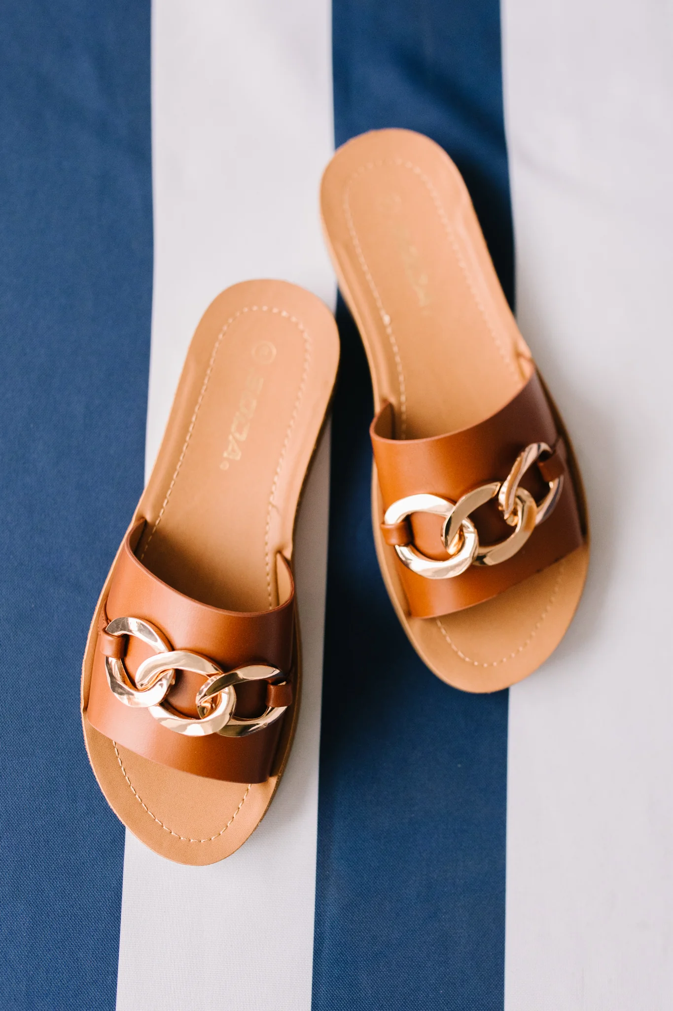 Wander Often Slides in Brown - 3/31/2022