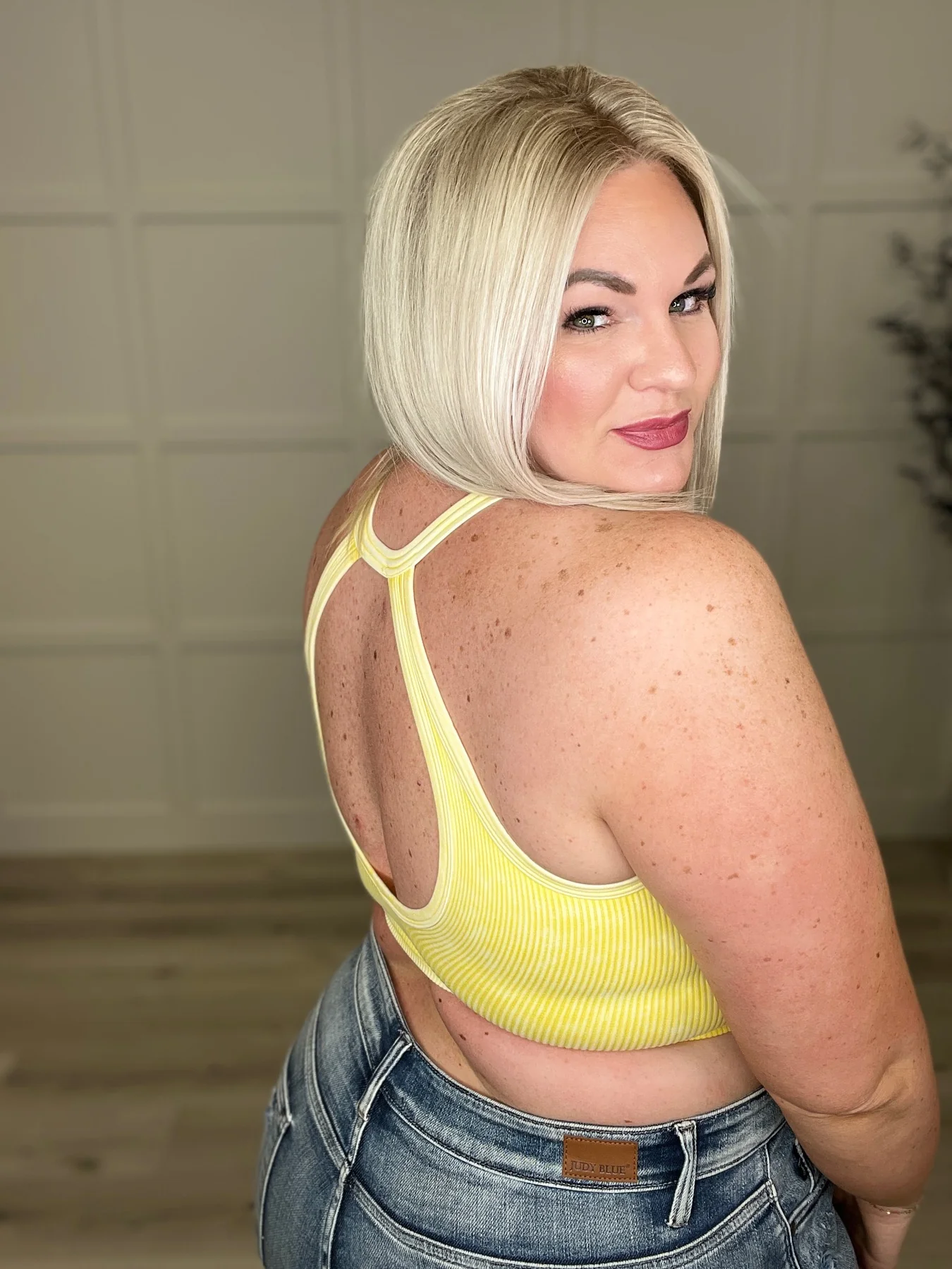 Washed Ribbed Cropped Button V-Neck Tank Top in Five Colors - 4/5/2023 - Image 19