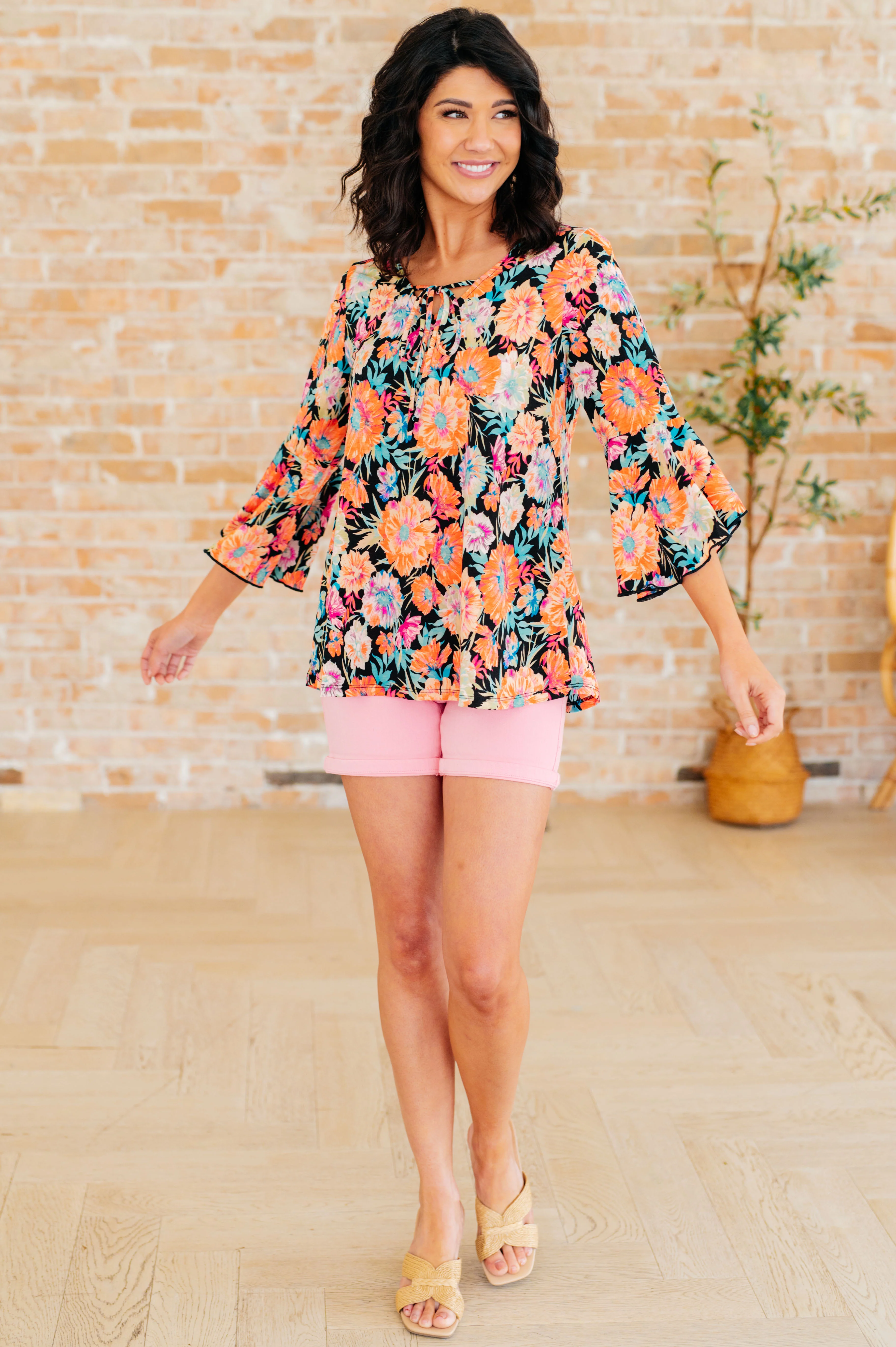 Willow Bell Sleeve Top in Black and Persimmon Floral - 4/4/2024 - Image 3