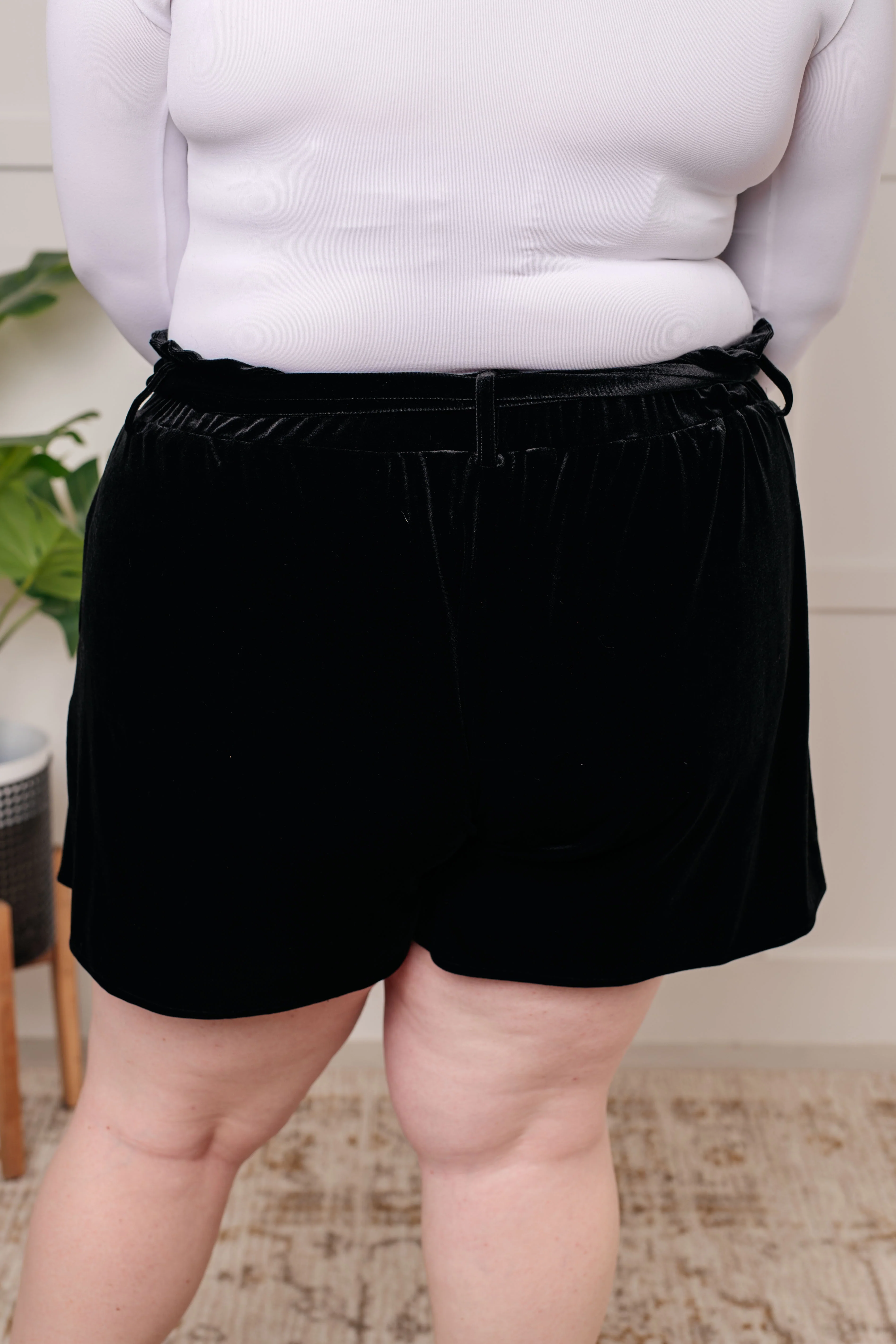 Wrapped in Velvet Shorts - 12/2/2025 - Image 10