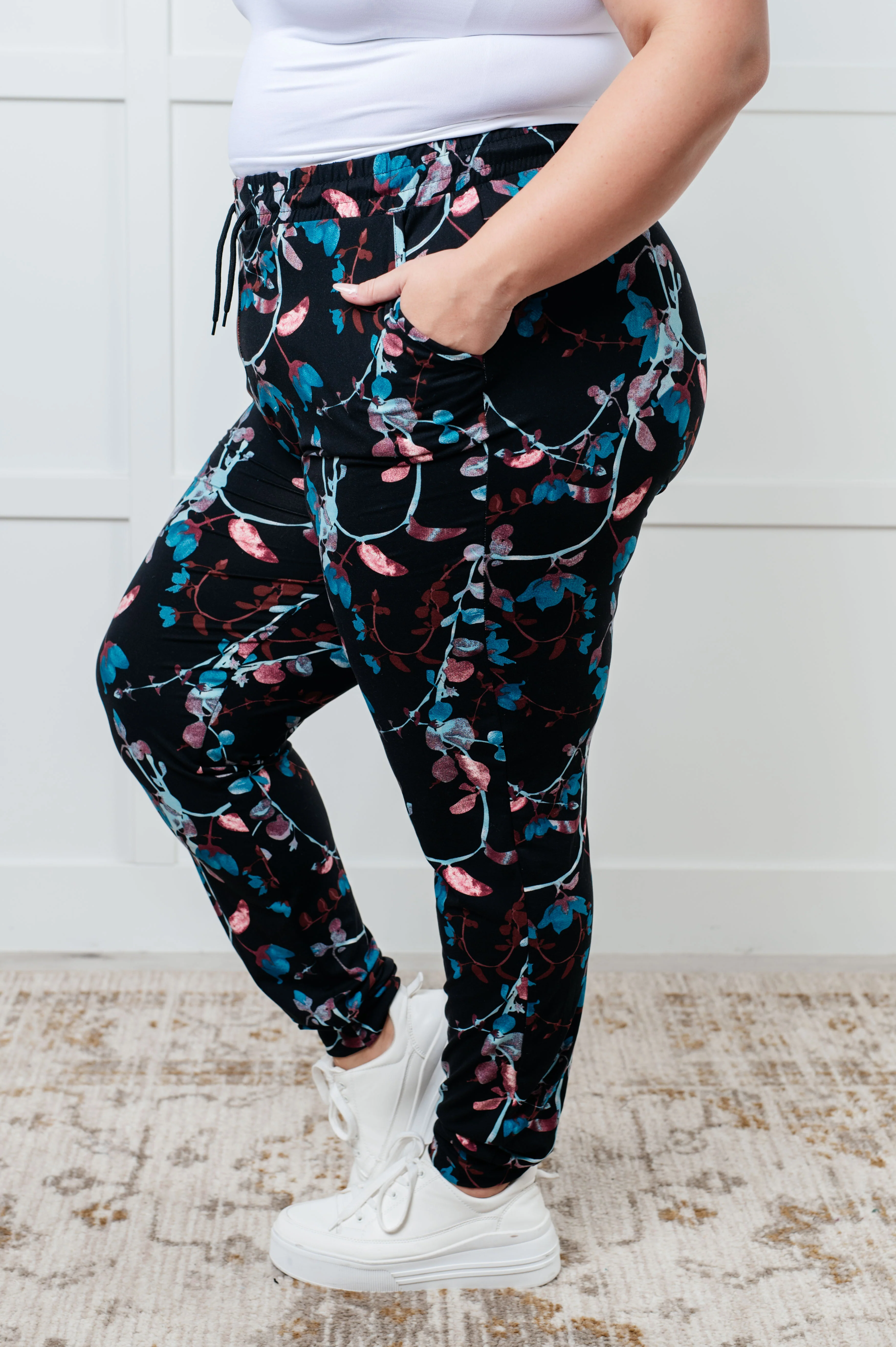 Your New Favorite Joggers in Luminescence Vine - 11/27/2024 - Image 7